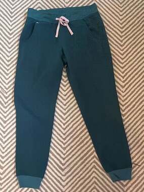 FIGS women’s Zamora Jogger Scrub Pants Deep teal Size S